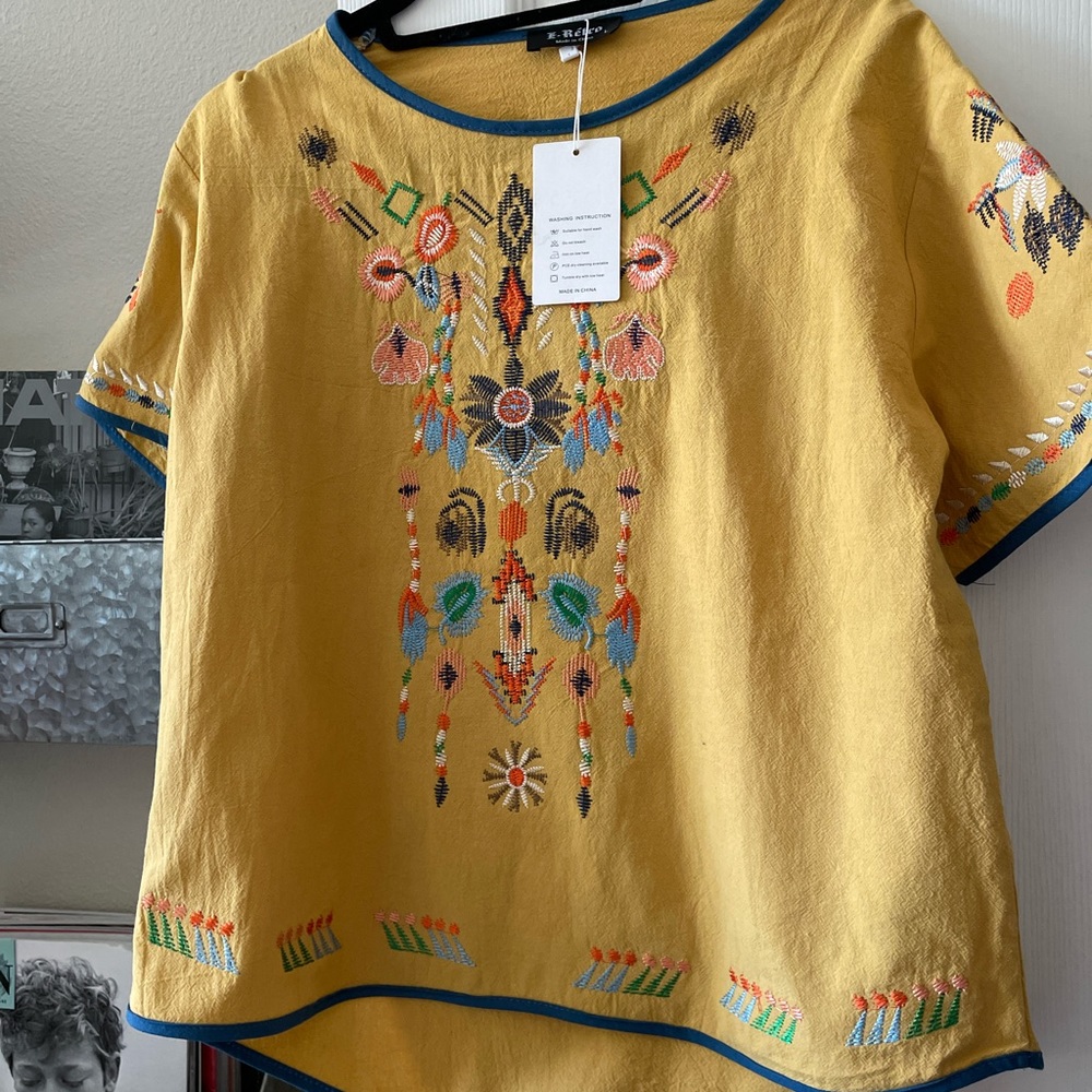 Colorful Women’s Top❣️